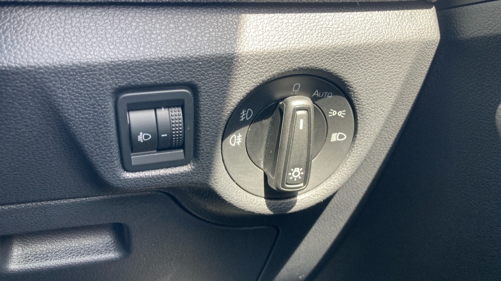 Skoda Kamiq 1.0 TSI SE Edition 5dr Petrol Hatchback - Image 30