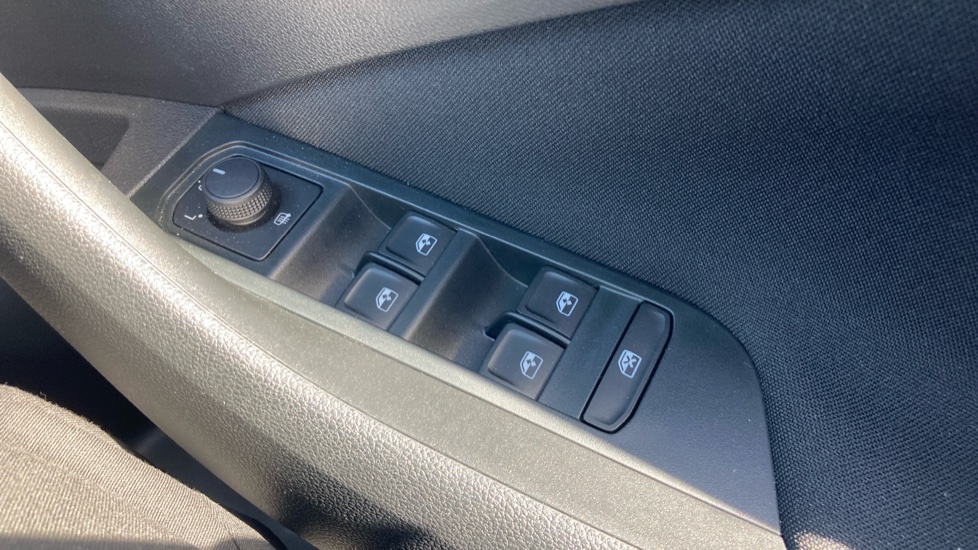 Skoda Kamiq 1.0 TSI SE Edition 5dr Petrol Hatchback - Image 31