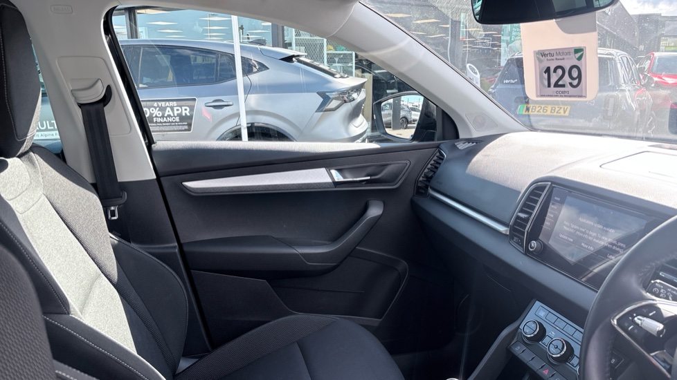 Skoda Karoq 1.5 TSI SE Drive 5dr Petrol Estate - Image 14