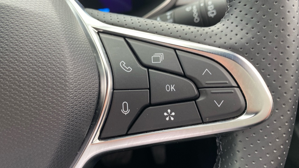 Renault Symbioz 1.8 E-Tech FHEV 160 Techno 5dr Auto Hybrid Estate - Image 29