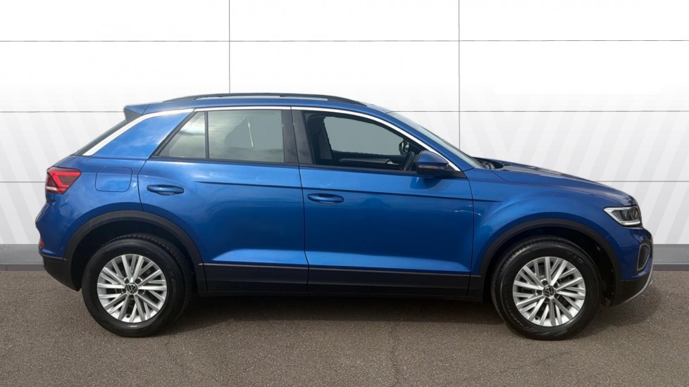 Volkswagen T-Roc 1.0 TSI Life 5dr Petrol Hatchback - Image 5