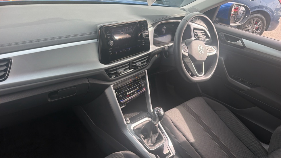 Volkswagen T-Roc 1.0 TSI Life 5dr Petrol Hatchback - Image 9