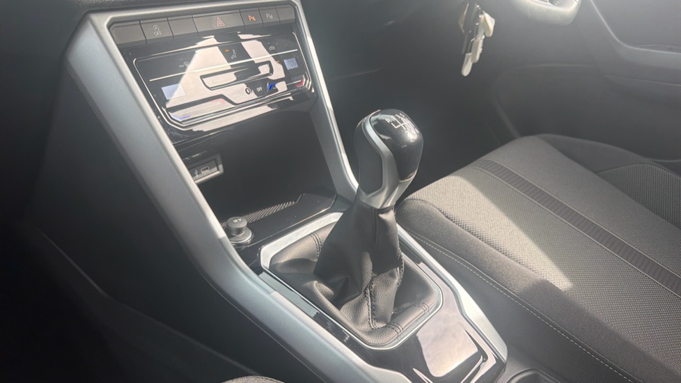 Volkswagen T-Roc 1.0 TSI Life 5dr Petrol Hatchback - Image 13