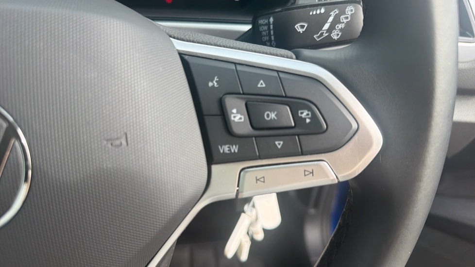 Volkswagen T-Roc 1.0 TSI Life 5dr Petrol Hatchback - Image 27
