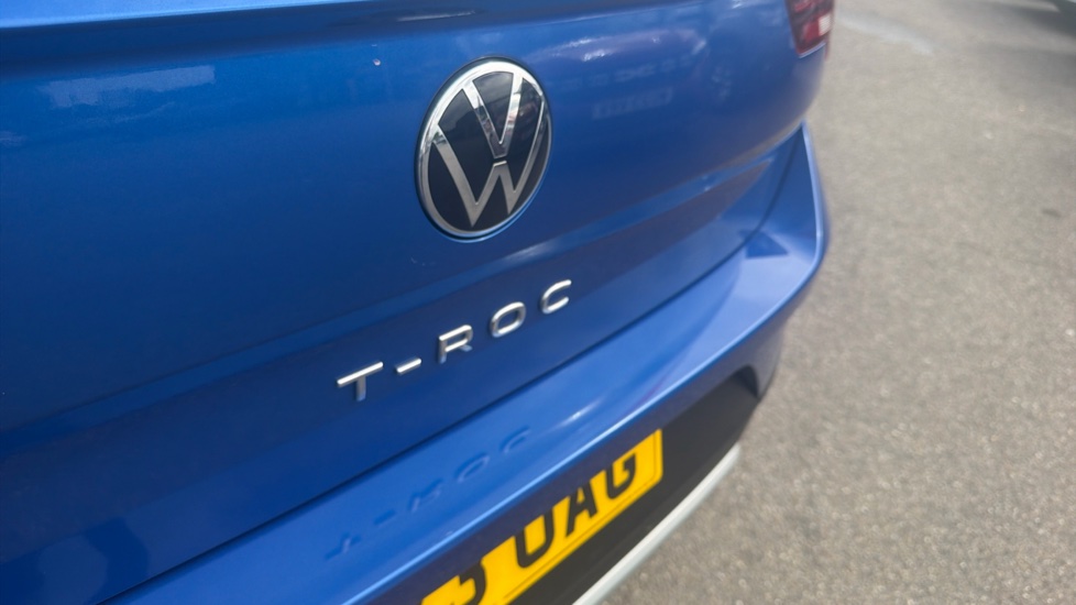 Volkswagen T-Roc 1.0 TSI Life 5dr Petrol Hatchback - Image 35