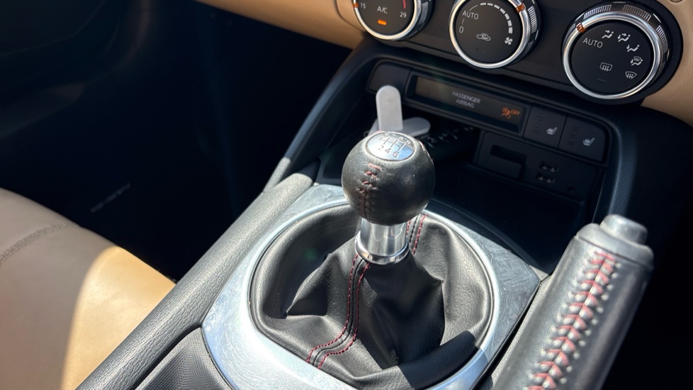 Mazda MX-5 2.0 Sport Nav 2dr Petrol Convertible - Image 13