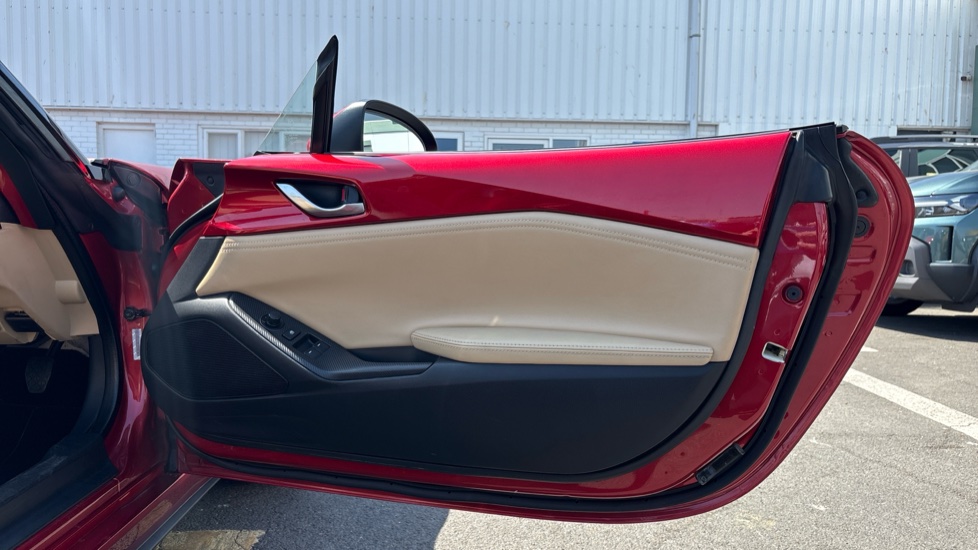 Mazda MX-5 2.0 Sport Nav 2dr Petrol Convertible - Image 32