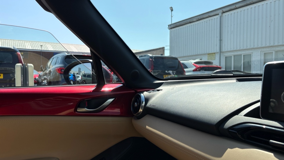 Mazda MX-5 2.0 Sport Nav 2dr Petrol Convertible - Image 41