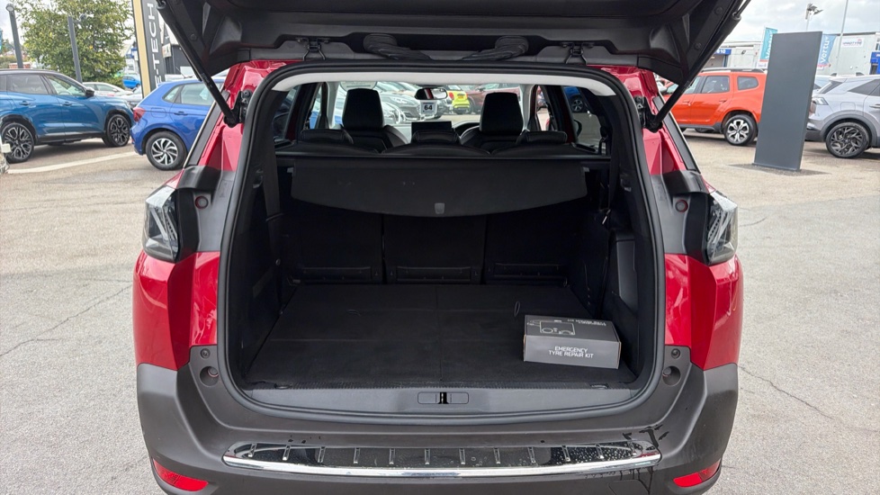 Peugeot 5008 1.5 BlueHDi Allure Premium 5dr Diesel Estate - Image 4
