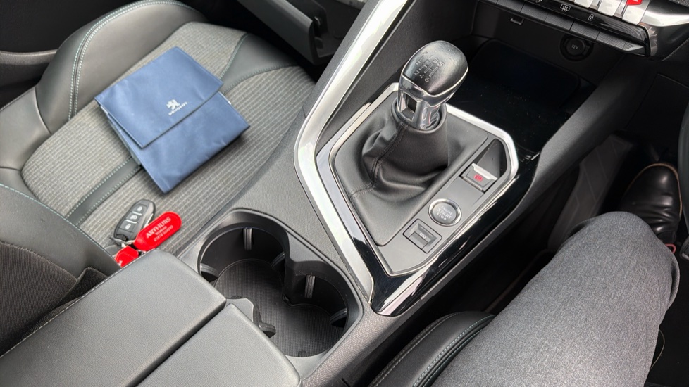 Peugeot 5008 1.5 BlueHDi Allure Premium 5dr Diesel Estate - Image 23
