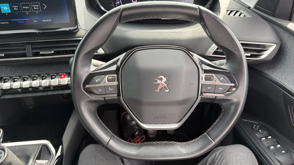 Peugeot 5008 1.5 BlueHDi Allure Premium 5dr Diesel Estate - Image 25
