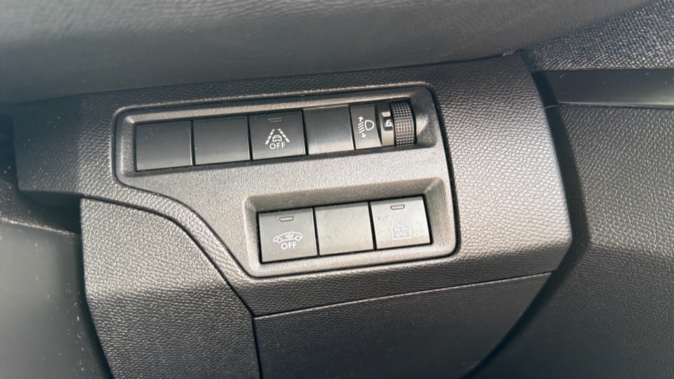 Peugeot 5008 1.5 BlueHDi Allure Premium 5dr Diesel Estate - Image 37