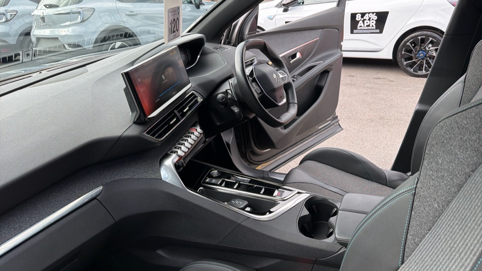 Peugeot 5008 1.5 BlueHDi Allure Premium+ 5dr EAT8 Diesel Estate - Image 9