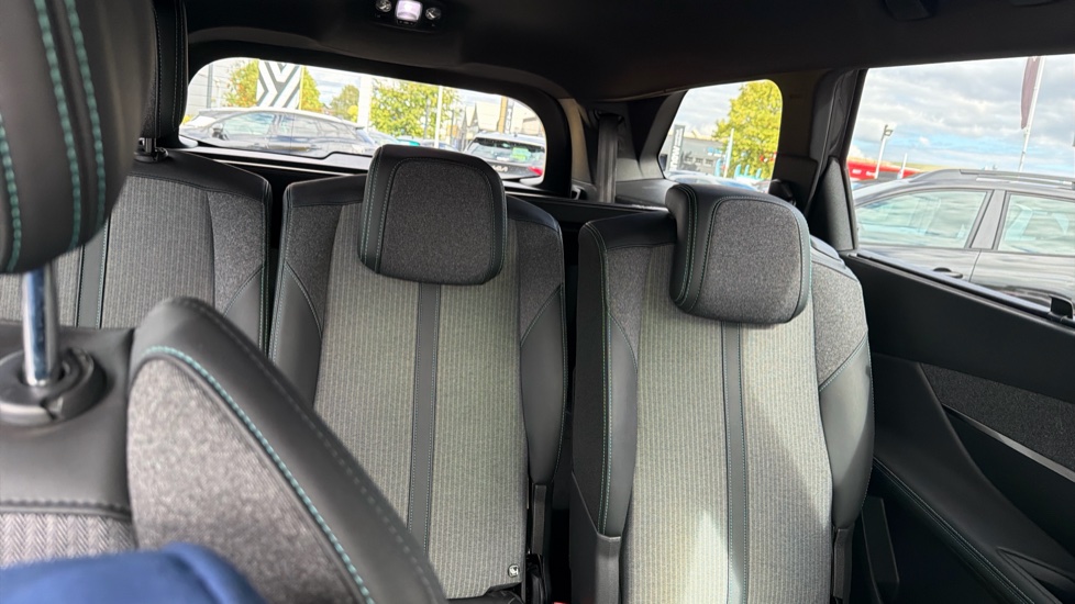 Peugeot 5008 1.5 BlueHDi Allure Premium+ 5dr EAT8 Diesel Estate - Image 15