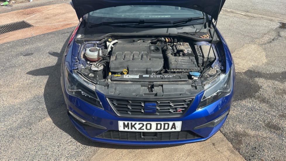 SEAT Leon 2.0 TDI 150 FR Black Edition [EZ] 5dr DSG Diesel Hatchback - Image 8