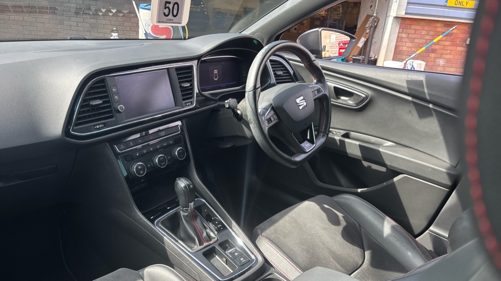 SEAT Leon 2.0 TDI 150 FR Black Edition [EZ] 5dr DSG Diesel Hatchback - Image 9