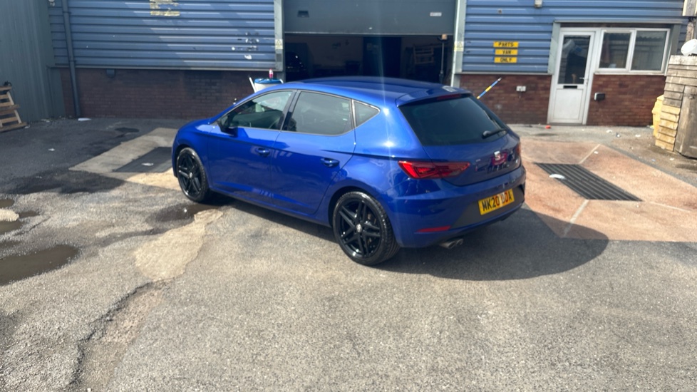 SEAT Leon 2.0 TDI 150 FR Black Edition [EZ] 5dr DSG Diesel Hatchback - Image 26