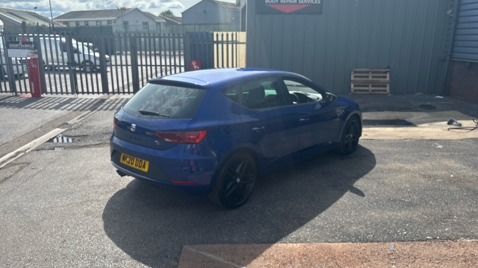 SEAT Leon 2.0 TDI 150 FR Black Edition [EZ] 5dr DSG Diesel Hatchback - Image 28