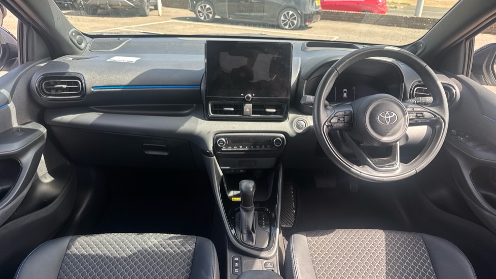 Toyota Yaris 1.5 Hybrid 130 Premiere Edition 5dr CVT Hybrid Hatchback - Image 10