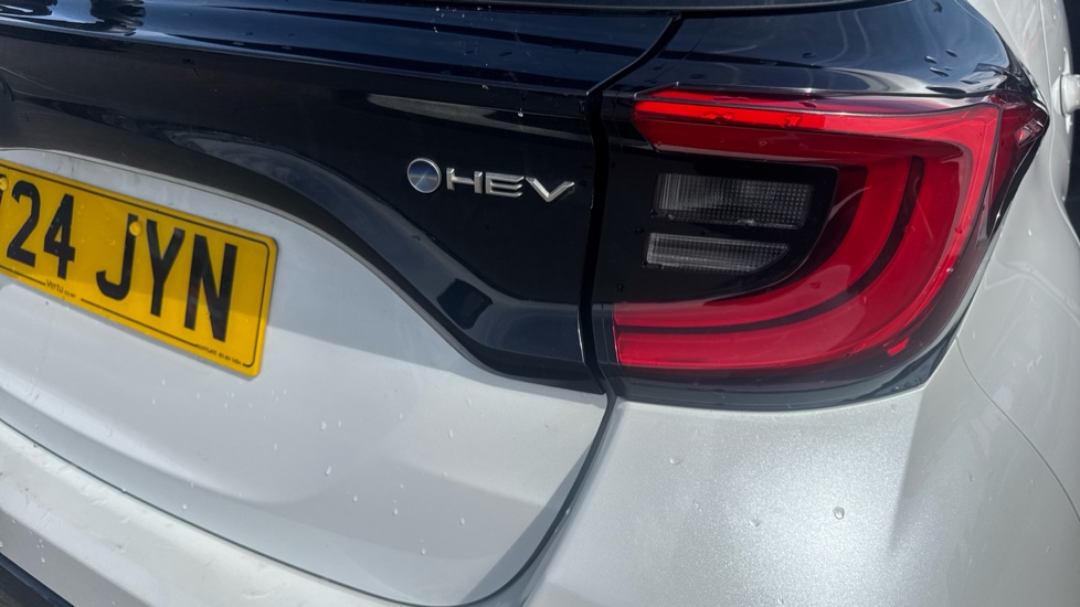 Toyota Yaris 1.5 Hybrid 130 Premiere Edition 5dr CVT Hybrid Hatchback - Image 29