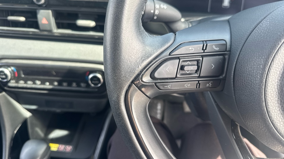 Toyota Yaris 1.5 Hybrid 130 Premiere Edition 5dr CVT Hybrid Hatchback - Image 41