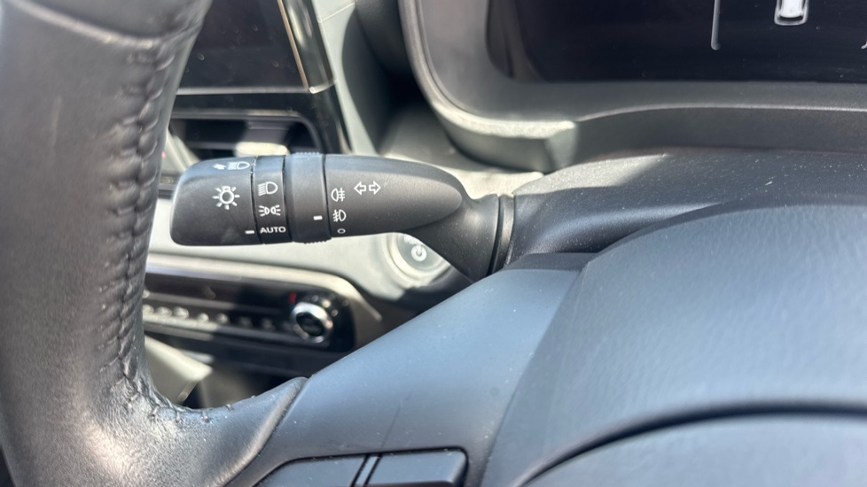 Toyota Yaris 1.5 Hybrid 130 Premiere Edition 5dr CVT Hybrid Hatchback - Image 44