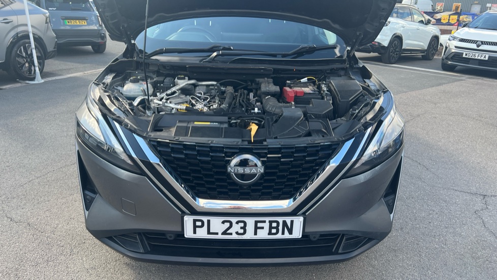 Nissan Qashqai 1.3 DiG-T MH 158 N-Connecta 5dr Xtronic Petrol Hatchback - Image 8