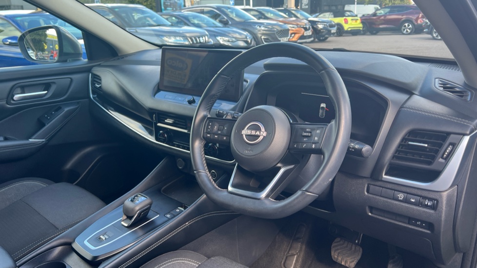 Nissan Qashqai 1.3 DiG-T MH 158 N-Connecta 5dr Xtronic Petrol Hatchback - Image 11