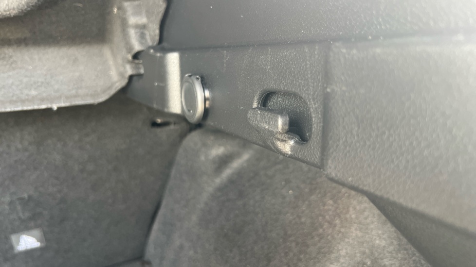 Nissan Qashqai 1.3 DiG-T MH 158 N-Connecta 5dr Xtronic Petrol Hatchback - Image 34