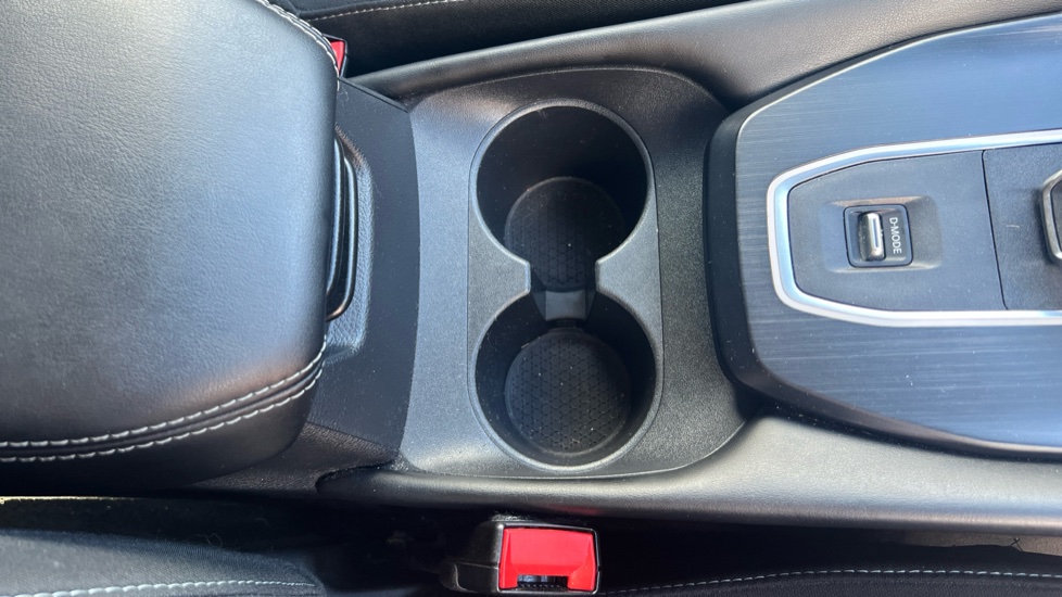 Nissan Qashqai 1.3 DiG-T MH 158 N-Connecta 5dr Xtronic Petrol Hatchback - Image 51