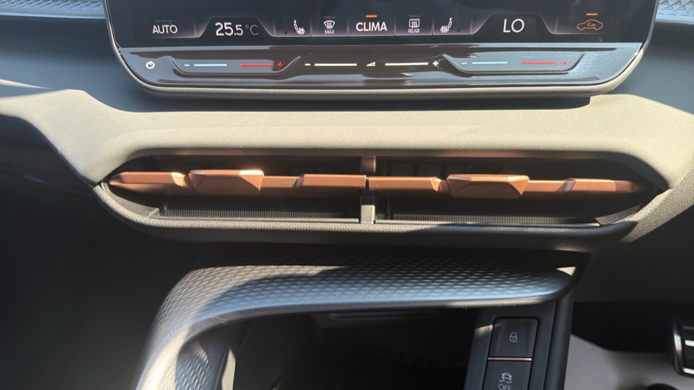 CUPRA Terramar 1.5 eTSI 150 V2 5dr DSG Petrol Hatchback - Image 25