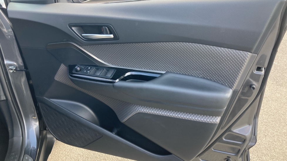 Toyota C-HR 1.8 Hybrid Excel 5dr CVT Hybrid Hatchback - Image 34