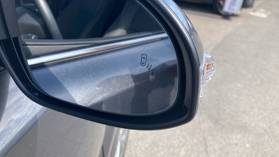 Toyota C-HR 1.8 Hybrid Excel 5dr CVT Hybrid Hatchback - Image 43