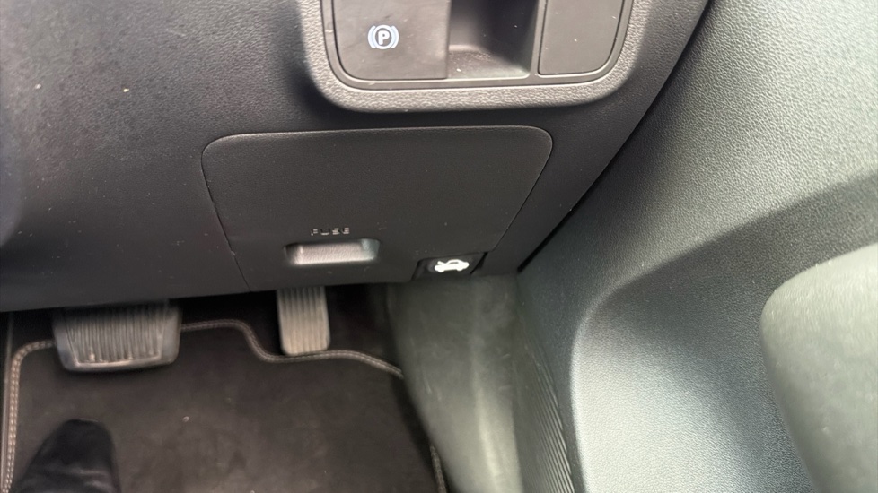 Hyundai KONA 160kW Advance 65kWh 5dr Auto Electric Hatchback - Image 25