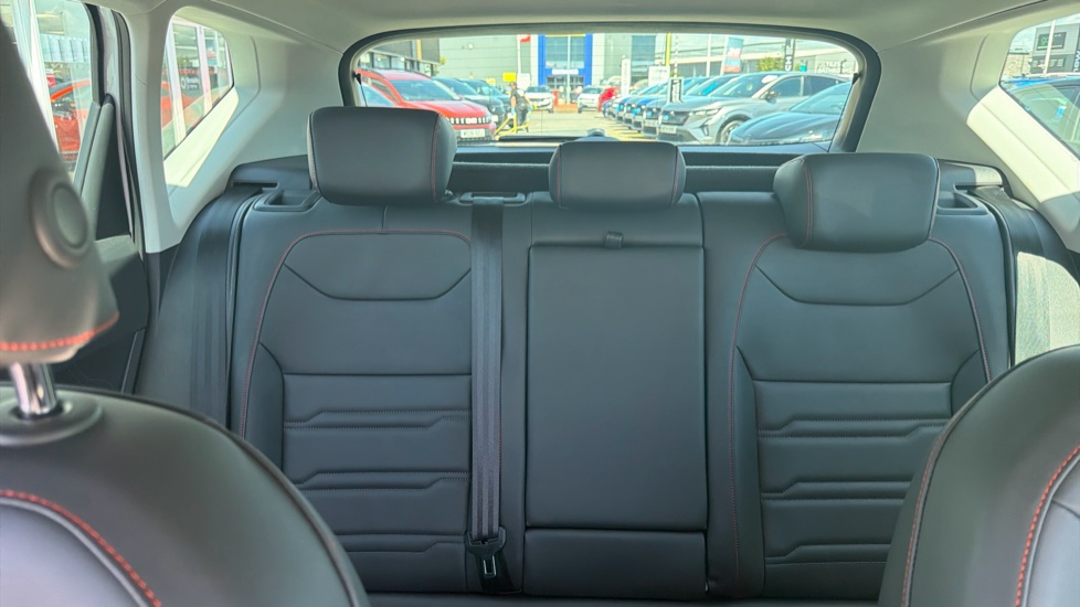 SEAT Ateca 1.5 TSI EVO FR Sport 5dr DSG Petrol Estate - Image 15