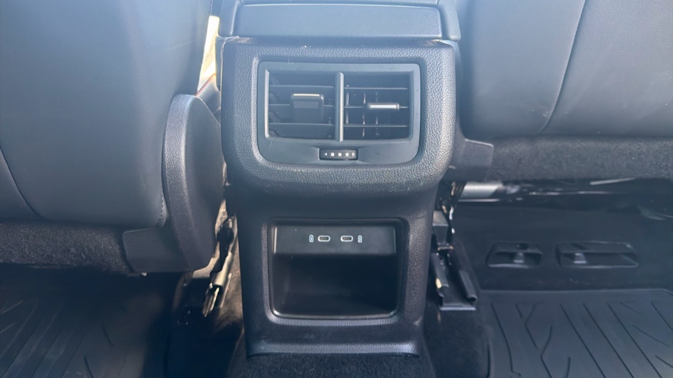 SEAT Ateca 1.5 TSI EVO FR Sport 5dr DSG Petrol Estate - Image 22