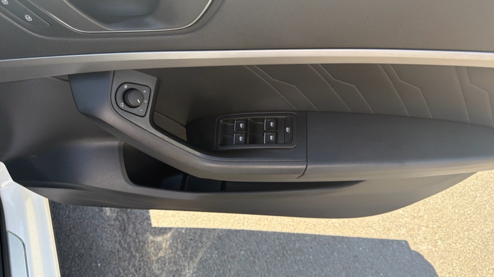 SEAT Ateca 1.5 TSI EVO FR Sport 5dr DSG Petrol Estate - Image 23