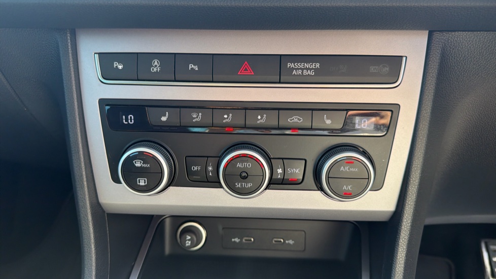 SEAT Ateca 1.5 TSI EVO FR Sport 5dr DSG Petrol Estate - Image 27