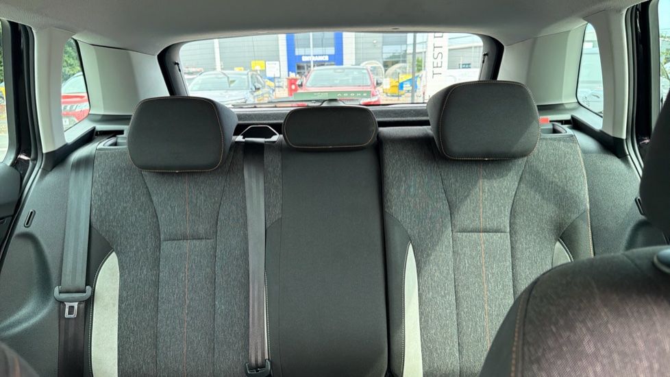 Skoda Kamiq 1.0 TSI 110 SE L 5dr Petrol Hatchback - Image 15