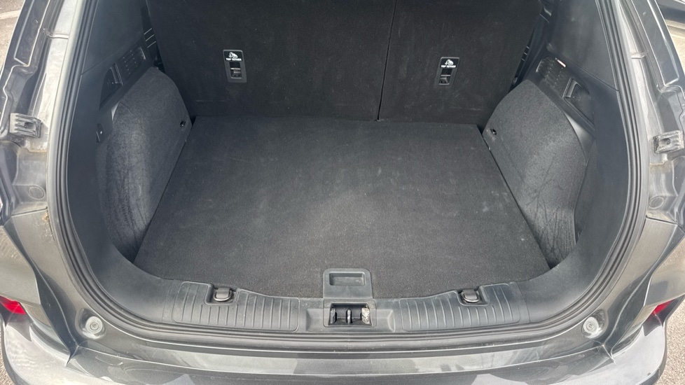 Ford Kuga 2.5 PHEV Vignale 5dr CVT Estate - Image 21