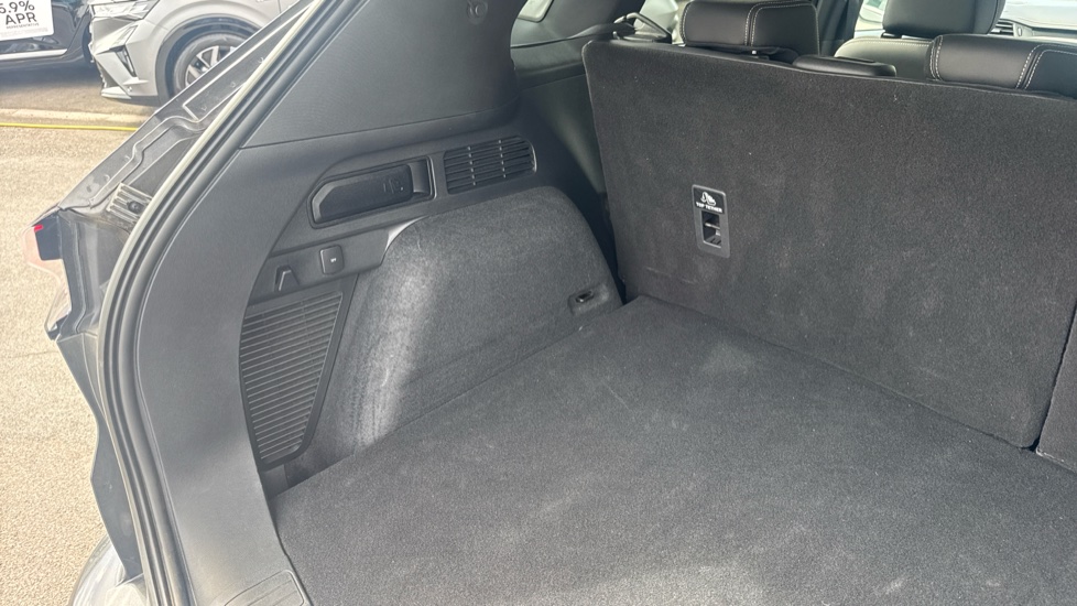 Ford Kuga 2.5 PHEV Vignale 5dr CVT Estate - Image 22