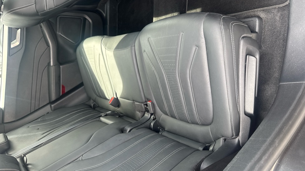 Ford Kuga 2.5 PHEV Vignale 5dr CVT Estate - Image 30