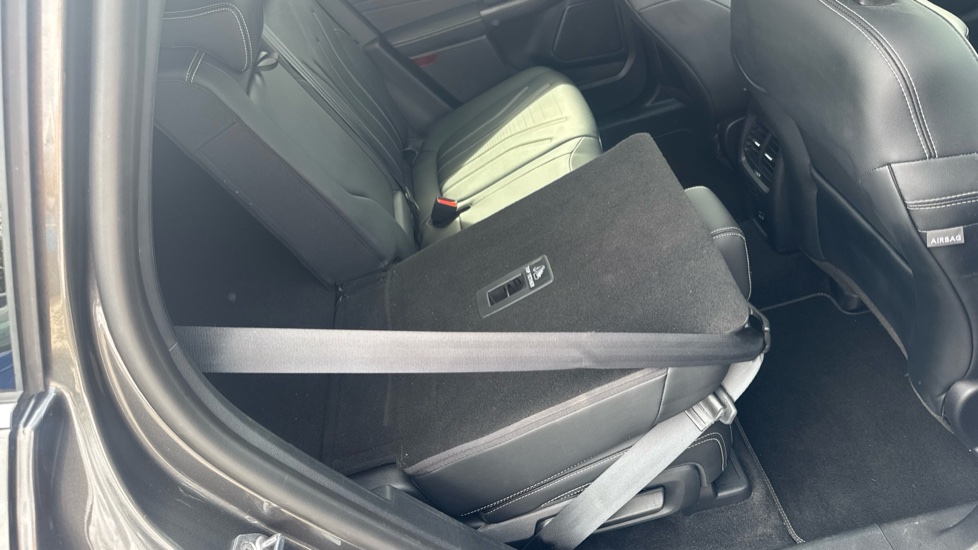 Ford Kuga 2.5 PHEV Vignale 5dr CVT Estate - Image 34