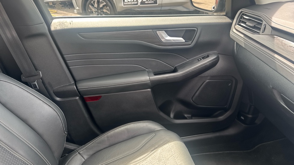 Ford Kuga 2.5 PHEV Vignale 5dr CVT Estate - Image 51