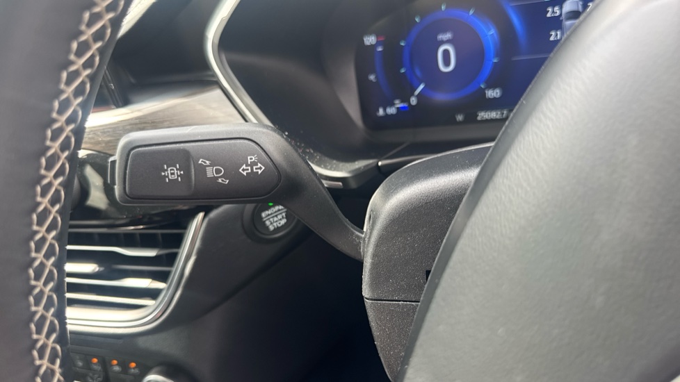 Ford Kuga 2.5 PHEV Vignale 5dr CVT Estate - Image 53