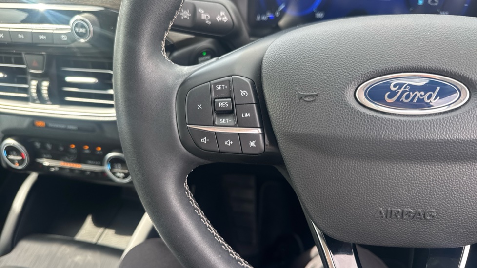 Ford Kuga 2.5 PHEV Vignale 5dr CVT Estate - Image 54