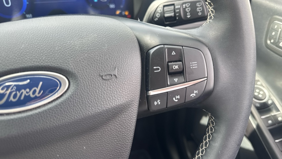 Ford Kuga 2.5 PHEV Vignale 5dr CVT Estate - Image 55