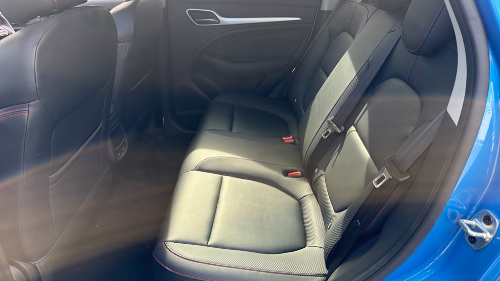 MG ZS 1.5 VTi-TECH Exclusive 5dr Petrol Hatchback - Image 16