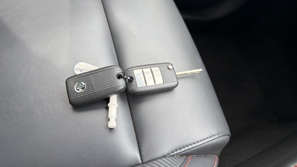 MG ZS 1.5 VTi-TECH Exclusive 5dr Petrol Hatchback - Image 20