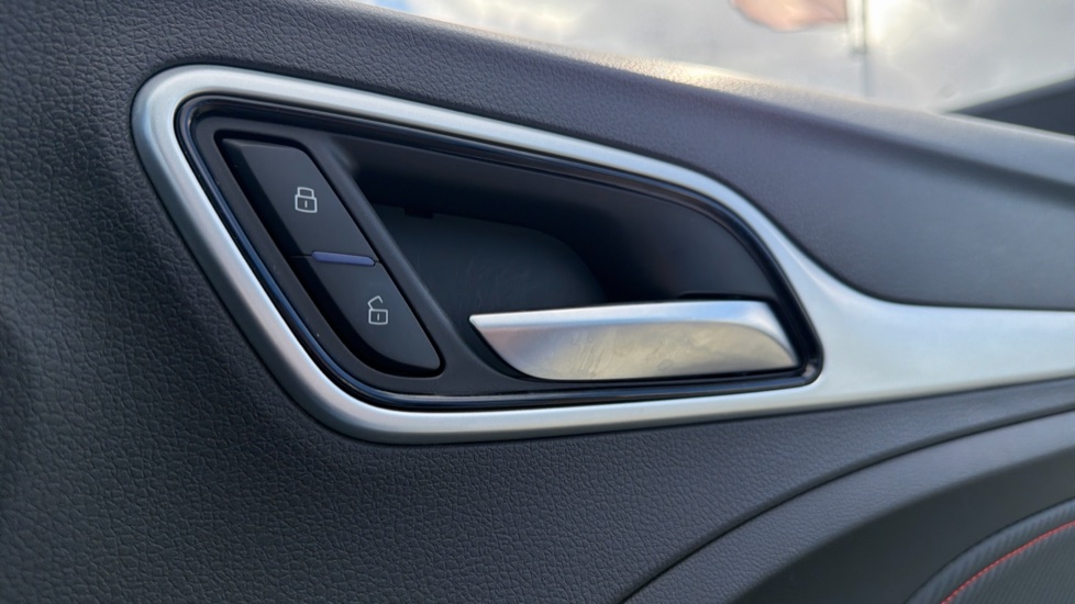 MG ZS 1.5 VTi-TECH Exclusive 5dr Petrol Hatchback - Image 26